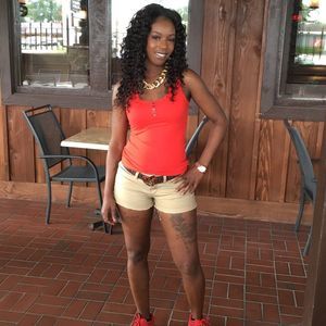 Meet your Posher, Megan